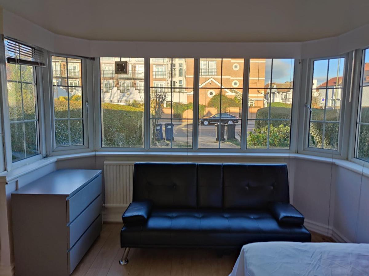 Apartmán Studio On Golders Green Road Londýn Exteriér fotografie
